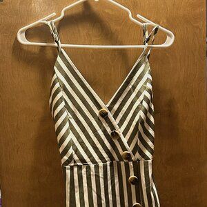 Foteisy Green and White Striped Sleeveless Backless‎ Dress Size Small